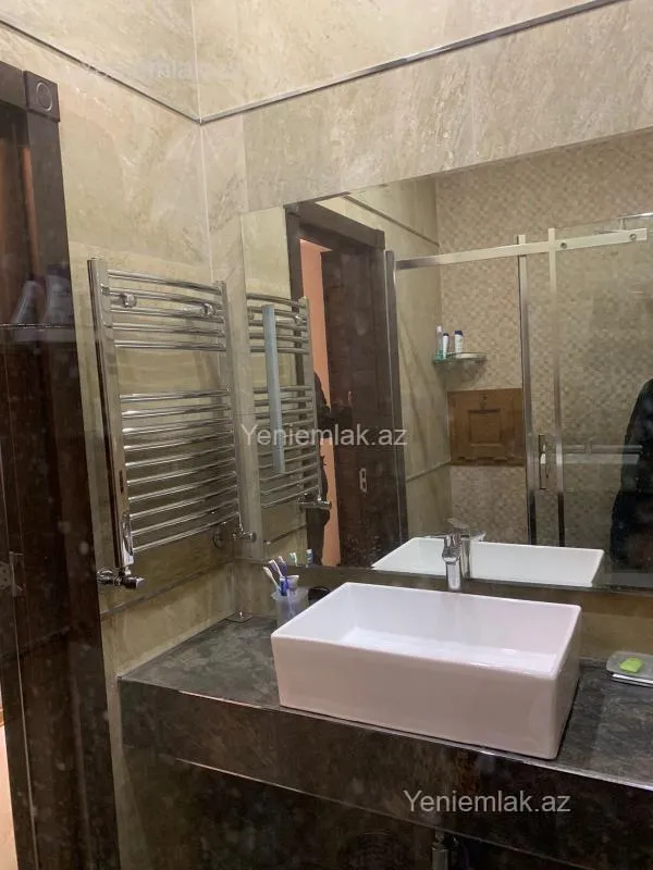 Satılır 2 otaqlı köhnə tikili 50 m²