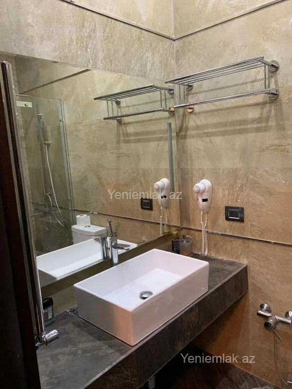 Satılır 2 otaqlı köhnə tikili 50 m²