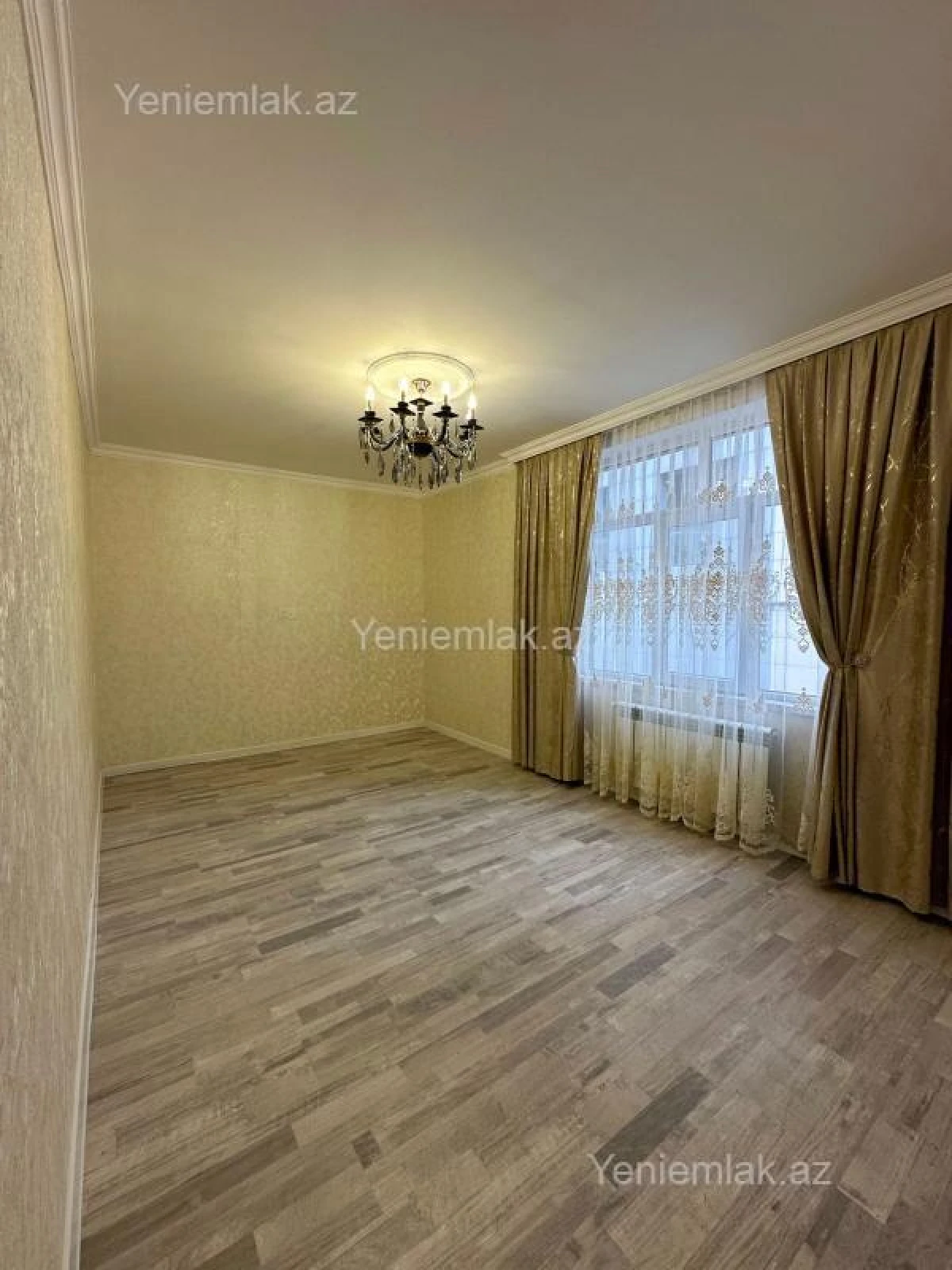Satılır 2 otaqlı köhnə tikili 60 m²