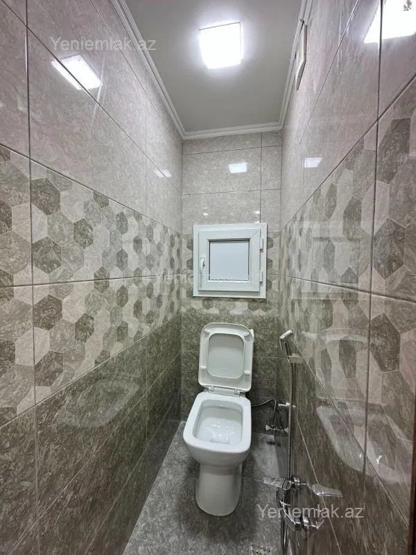 Satılır 2 otaqlı köhnə tikili 60 m²