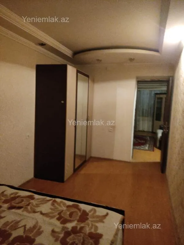 Satılır 2 otaqlı köhnə tikili 50 m²