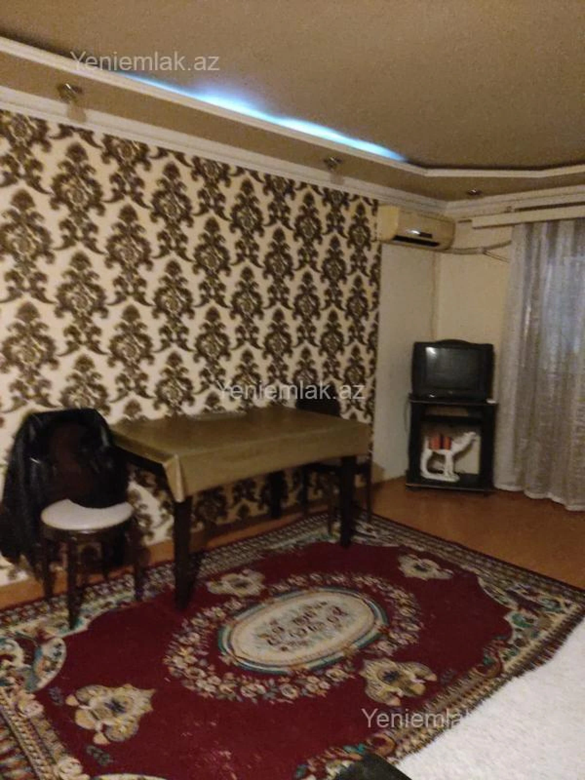 Satılır 2 otaqlı köhnə tikili 50 m²