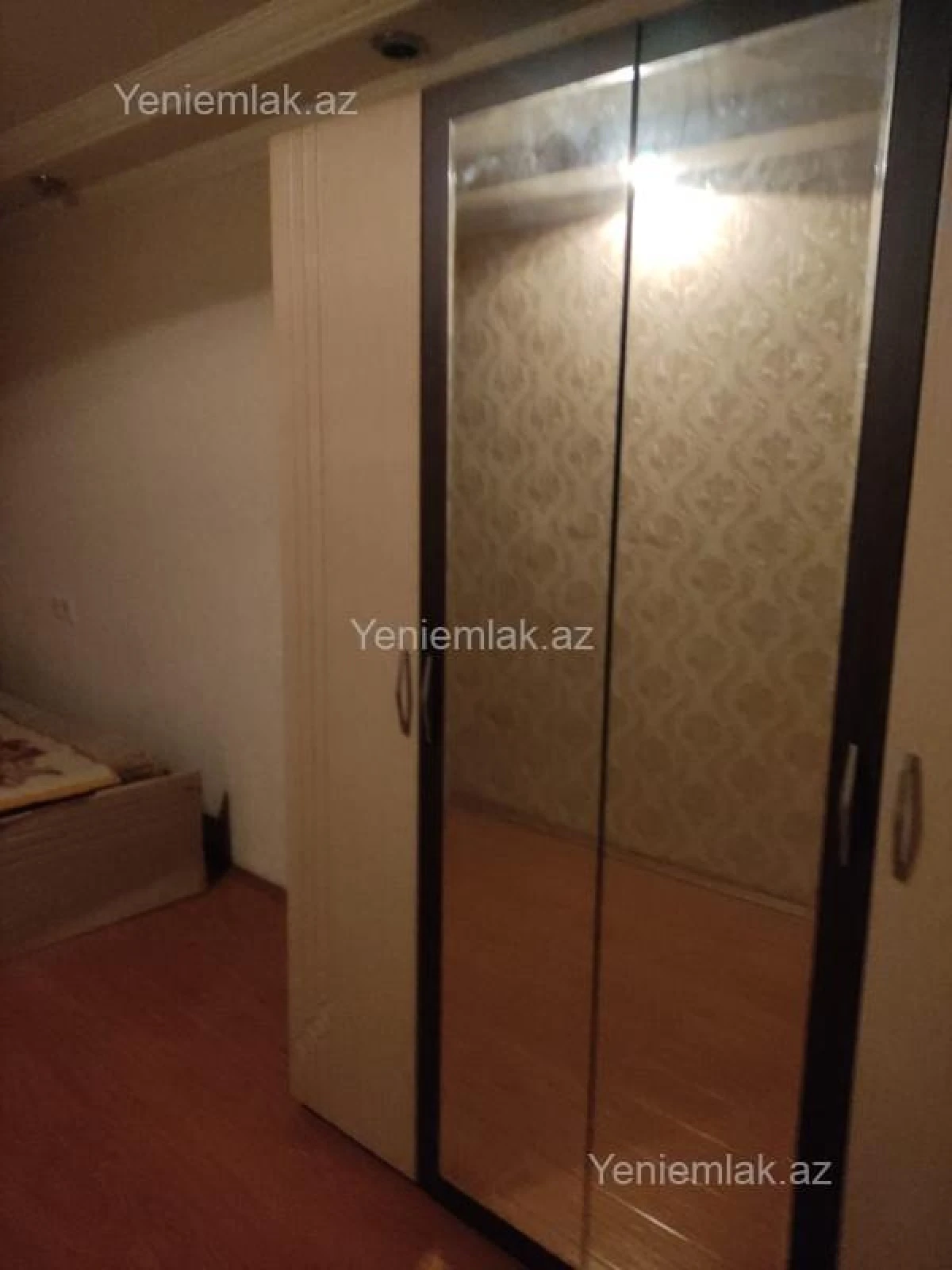 Satılır 2 otaqlı köhnə tikili 50 m²