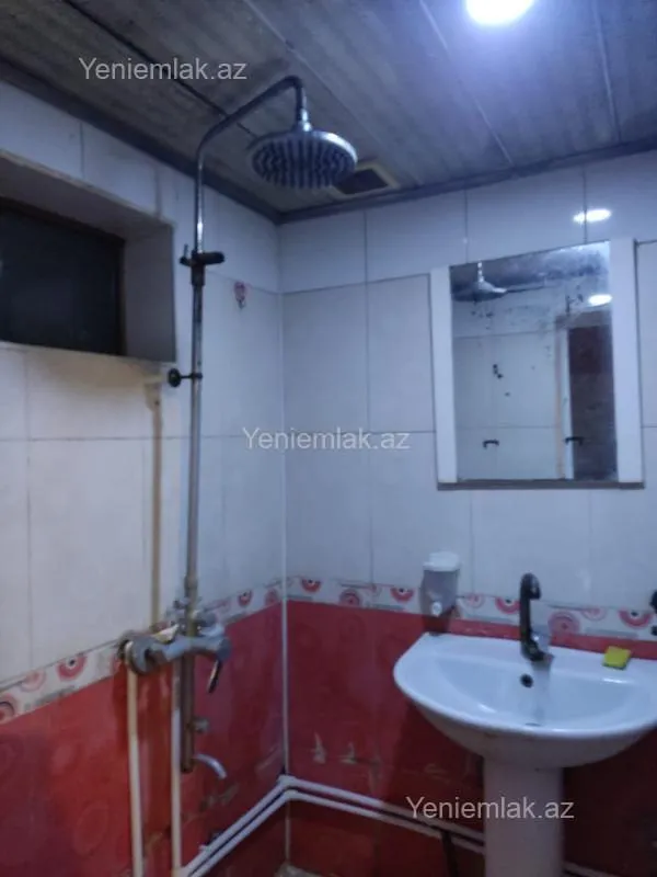 Satılır 2 otaqlı köhnə tikili 50 m²