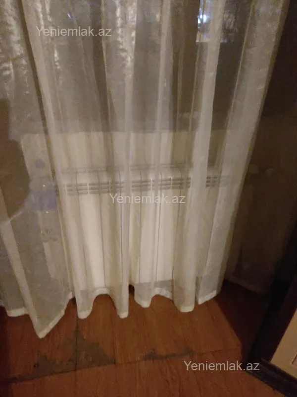 Satılır 2 otaqlı köhnə tikili 50 m²