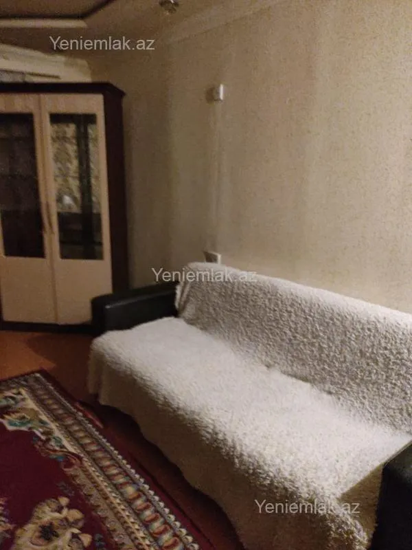 Satılır 2 otaqlı köhnə tikili 50 m²