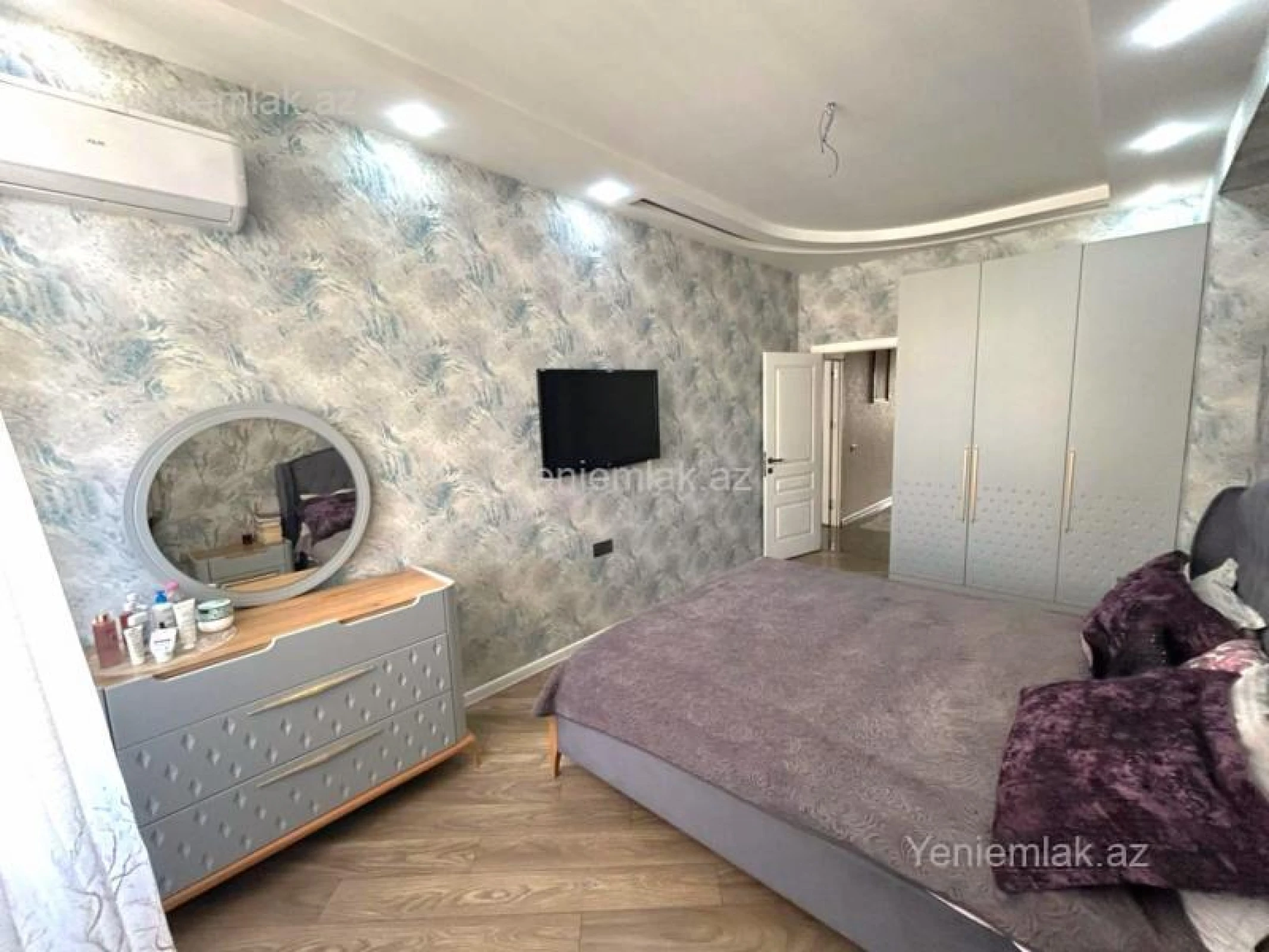 Satılır 4 otaqlı yeni tikili 135 m²