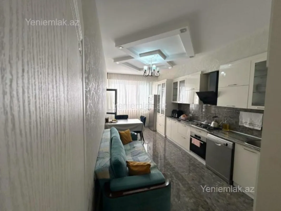 Satılır 4 otaqlı yeni tikili 135 m²