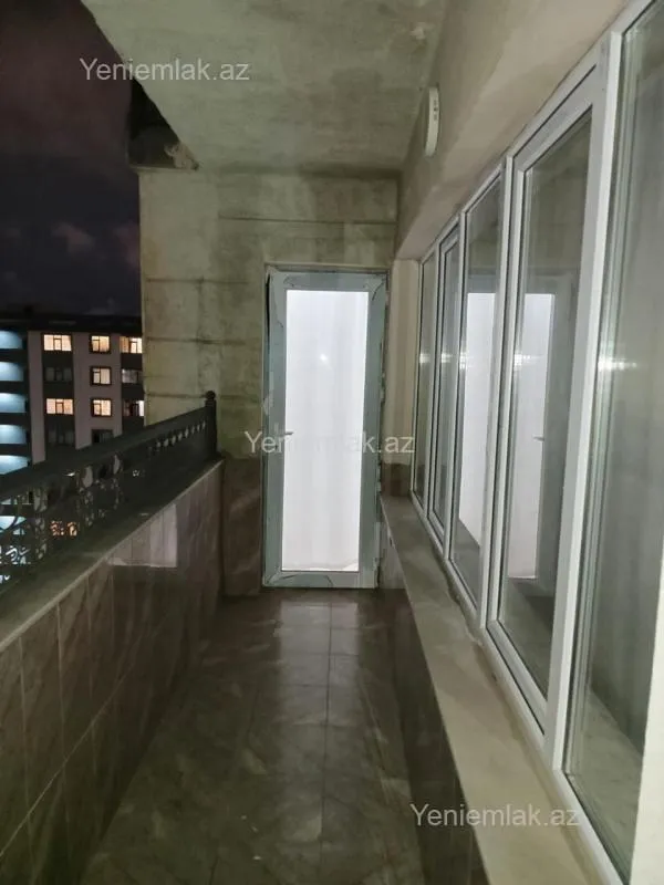 Satılır 3 otaqlı yeni tikili 125 m²