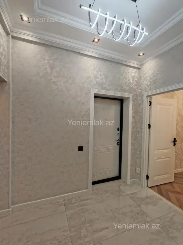 Satılır 2 otaqlı yeni tikili 65 m²