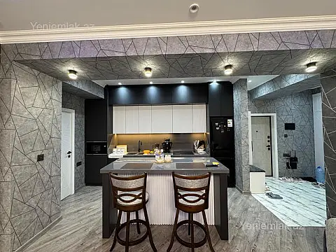 Satılır 3 otaqlı yeni tikili 100 m²