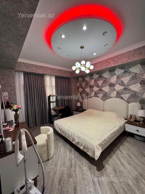 Satılır 3 otaqlı yeni tikili 100 m²