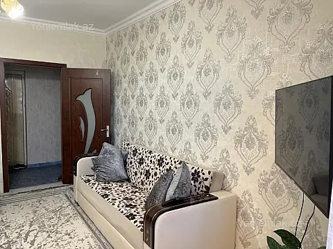 Satılır 2 otaqlı köhnə tikili 65 m²