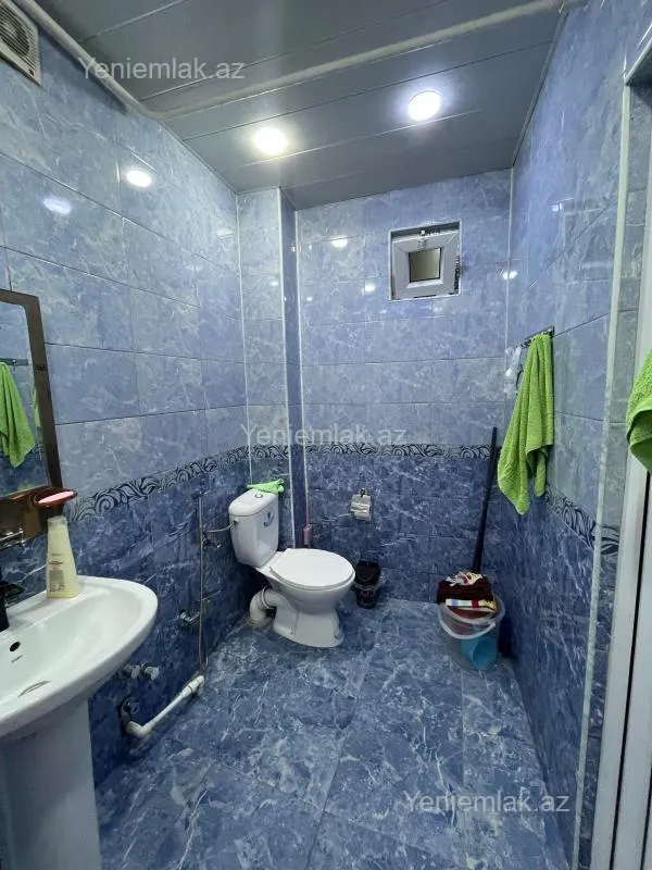 Satılır 2 otaqlı köhnə tikili 65 m²