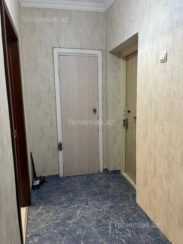 Satılır 2 otaqlı köhnə tikili 65 m²