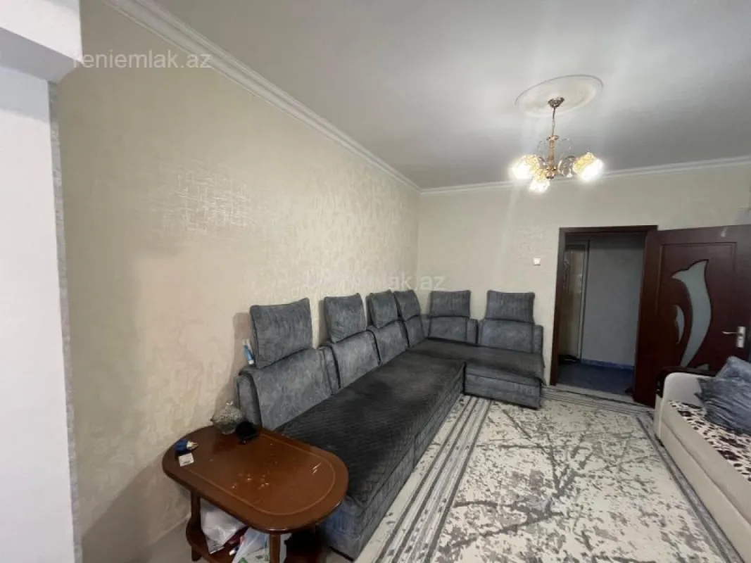 Satılır 2 otaqlı köhnə tikili 65 m²