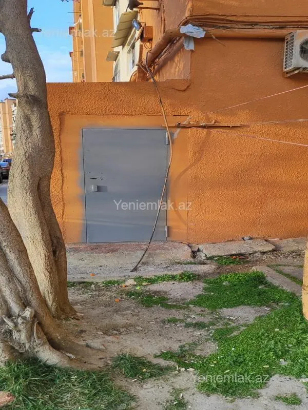 Satılır 4 otaqlı köhnə tikili 100 m²