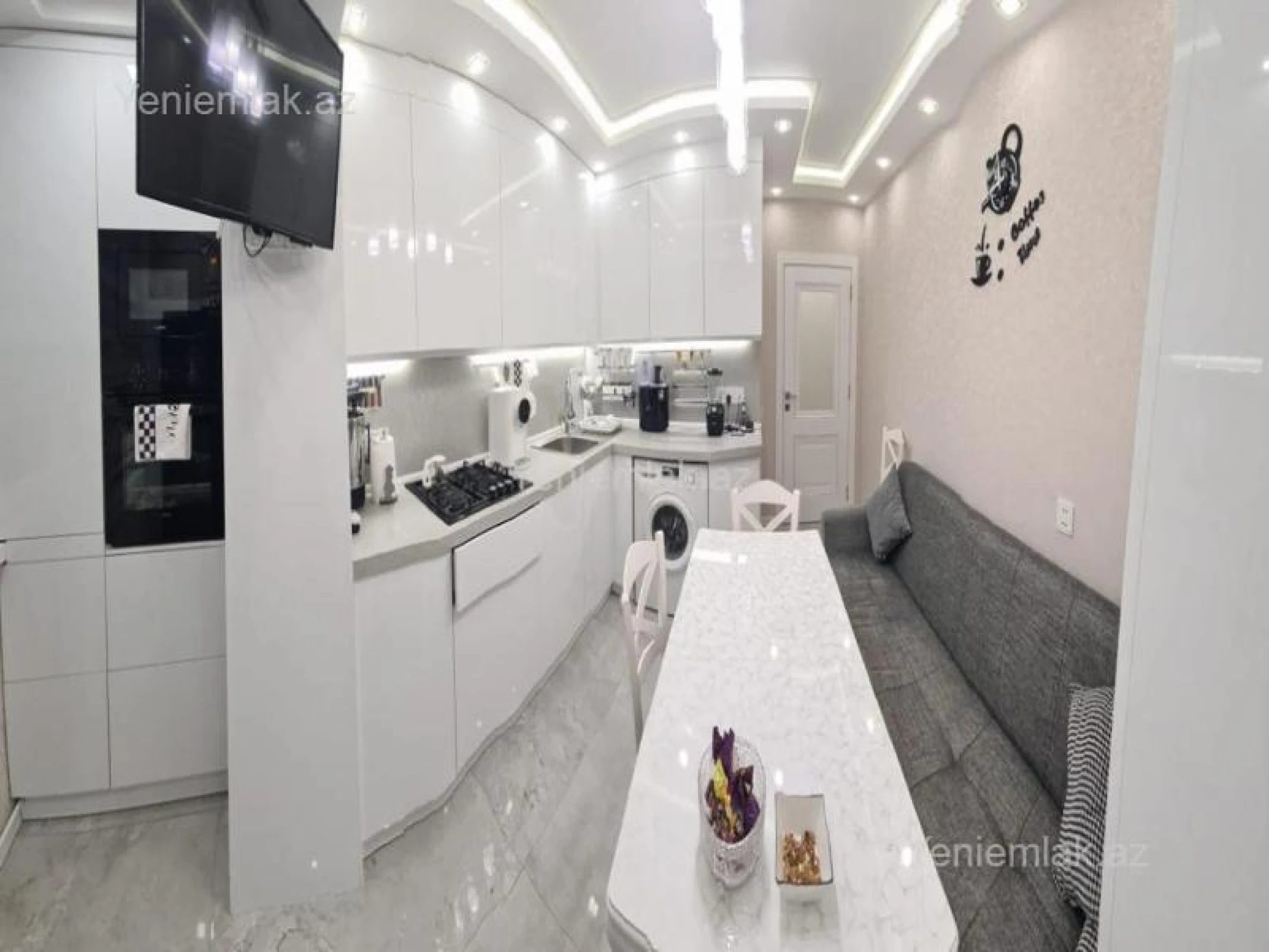 Satılır 3 otaqlı köhnə tikili 80 m²