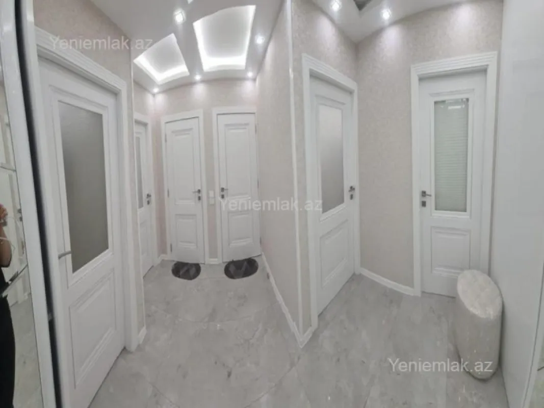 Satılır 3 otaqlı köhnə tikili 80 m²