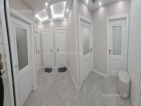 Satılır 3 otaqlı köhnə tikili 80 m²