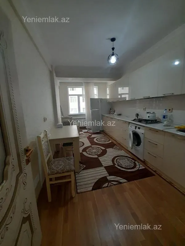 Satılır 3 otaqlı yeni tikili 81 m²