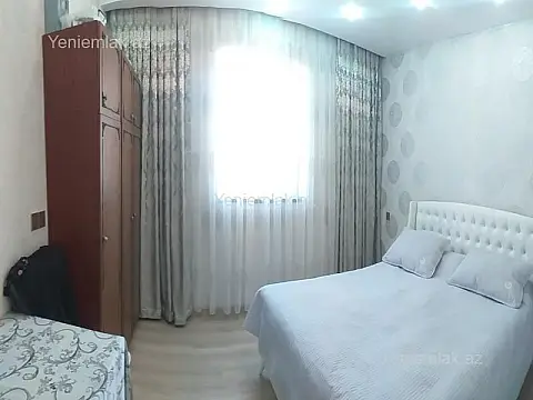 Satılır 5 otaqlı həyət evi 240 m²