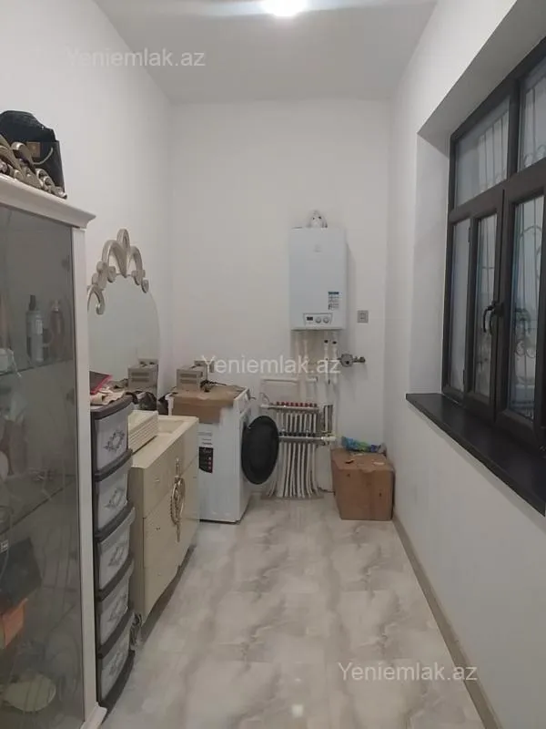 Satılır 5 otaqlı həyət evi 240 m²