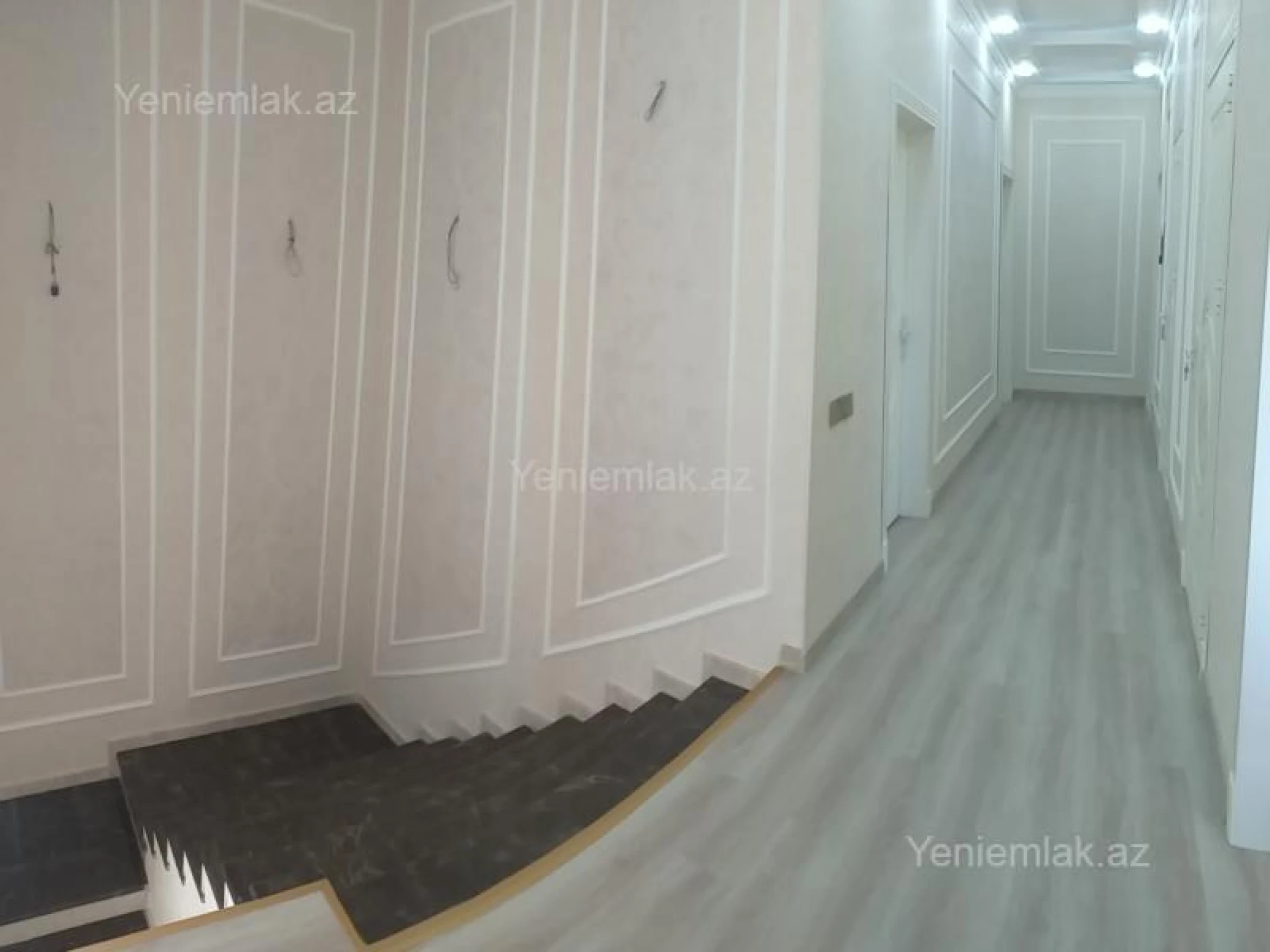 Satılır 5 otaqlı həyət evi 240 m²