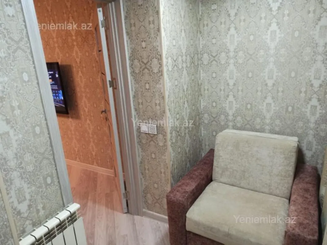 Satılır 2 otaqlı köhnə tikili 40 m²
