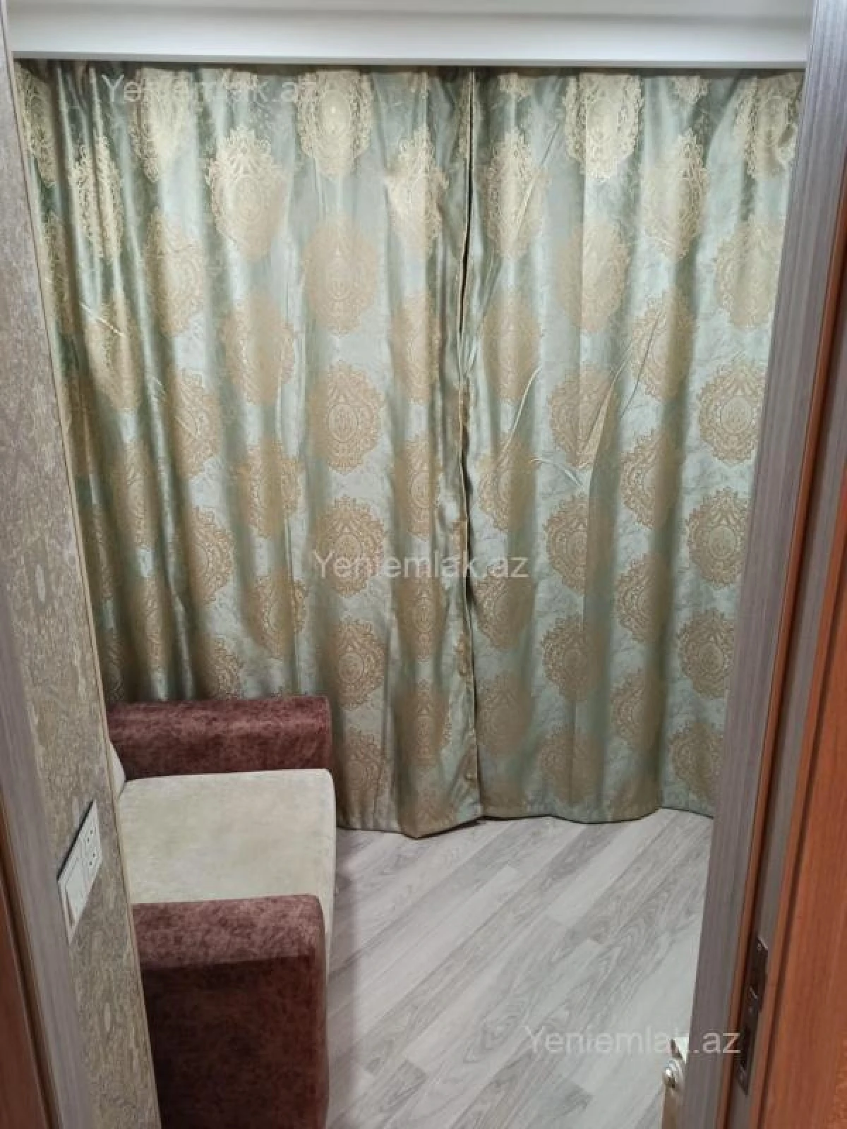 Satılır 2 otaqlı köhnə tikili 40 m²