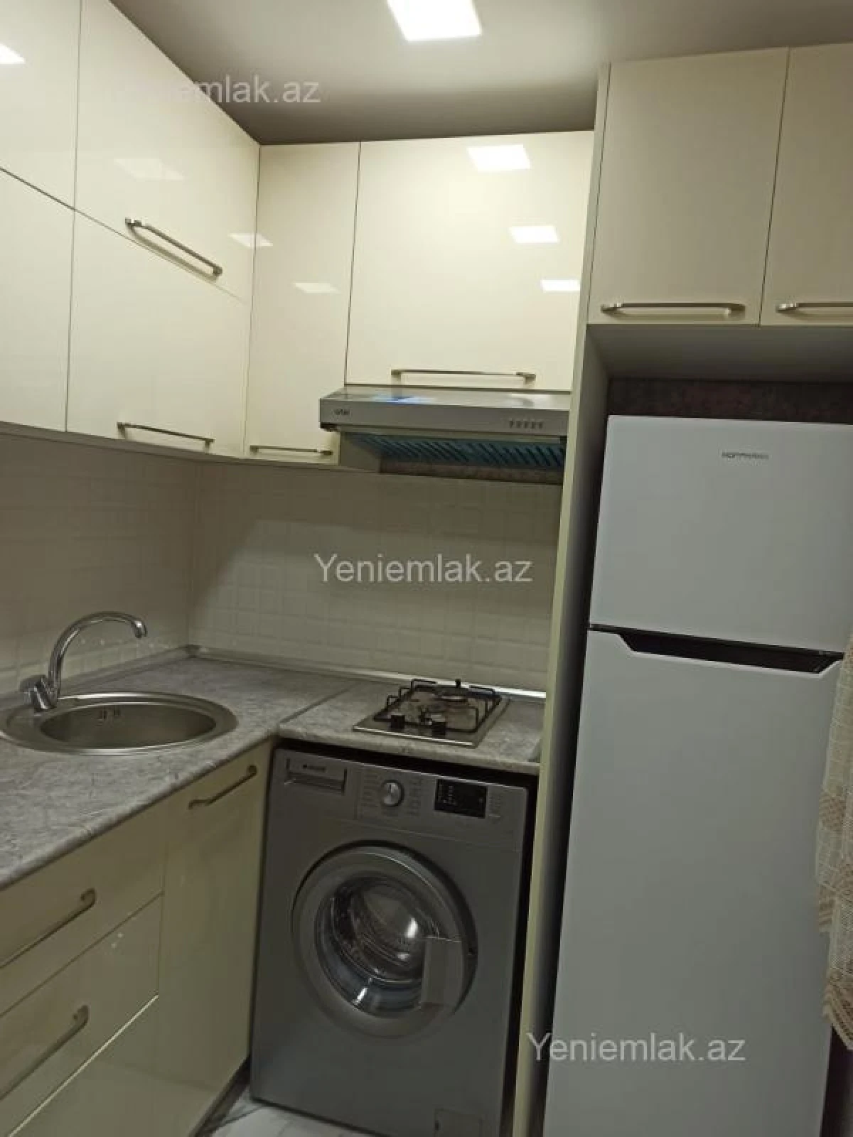 Satılır 2 otaqlı köhnə tikili 40 m²
