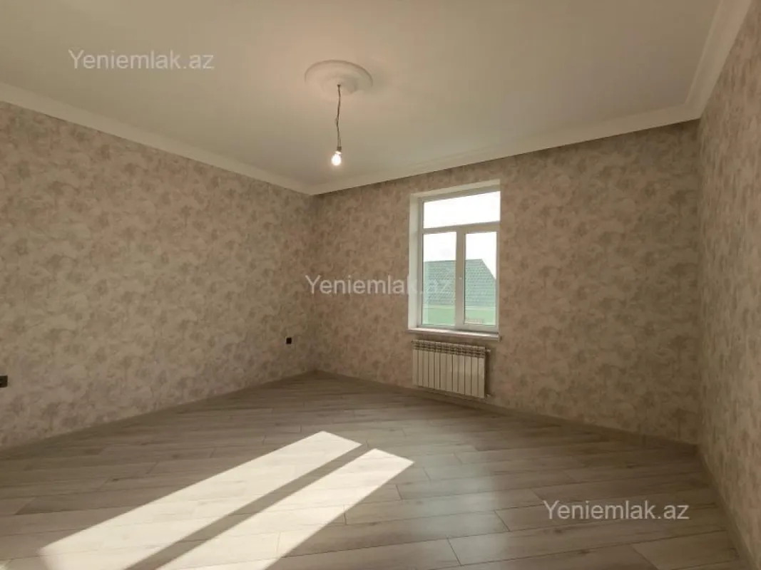 Satılır 5 otaqlı həyət evi 220 m²