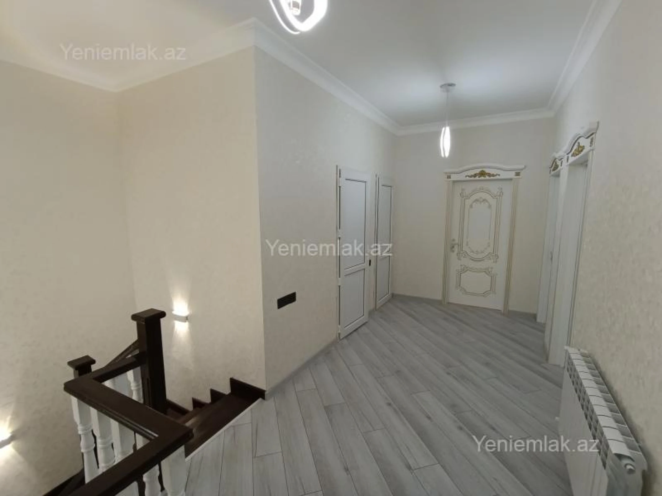 Satılır 5 otaqlı həyət evi 220 m²