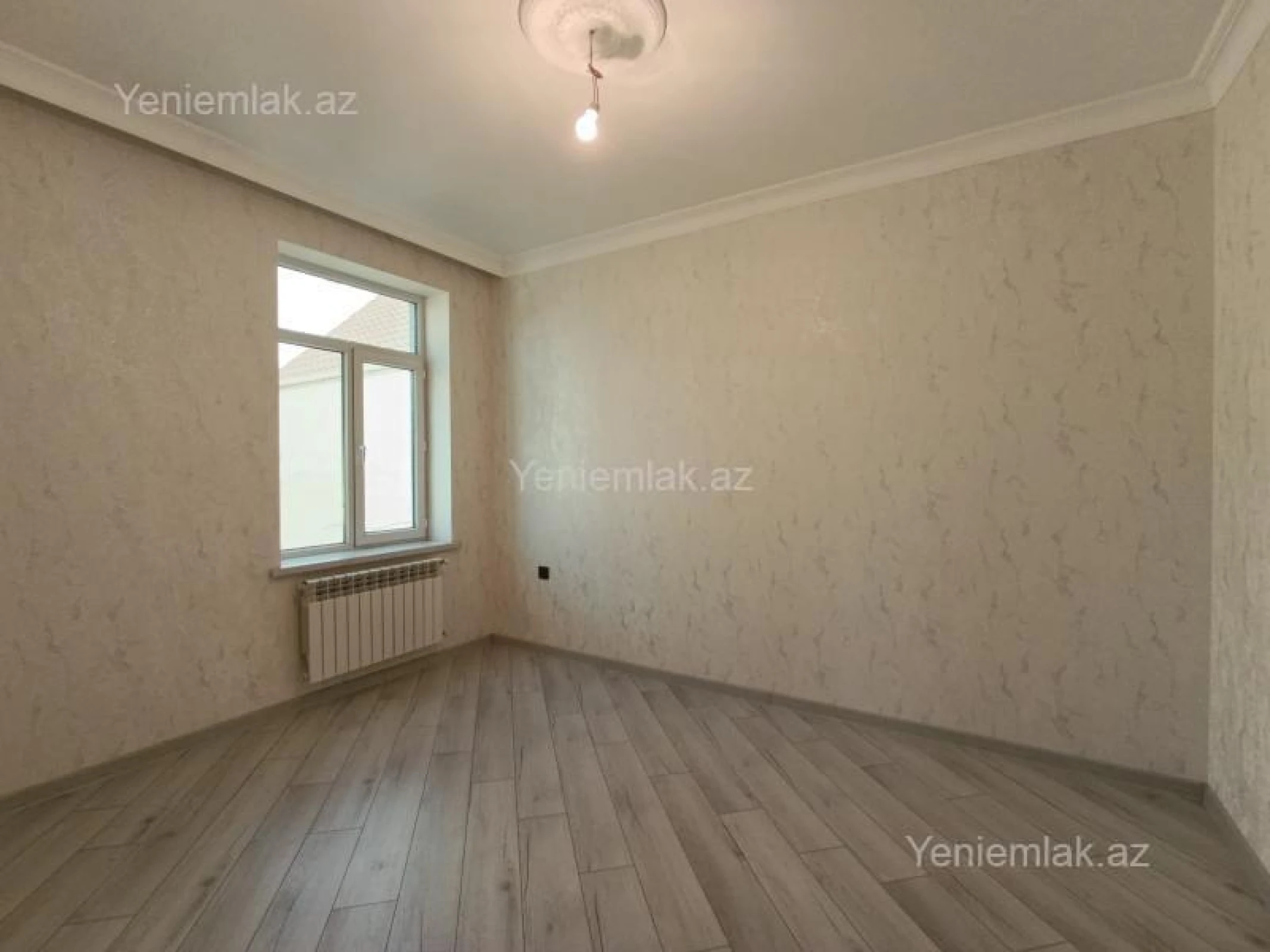 Satılır 5 otaqlı həyət evi 220 m²