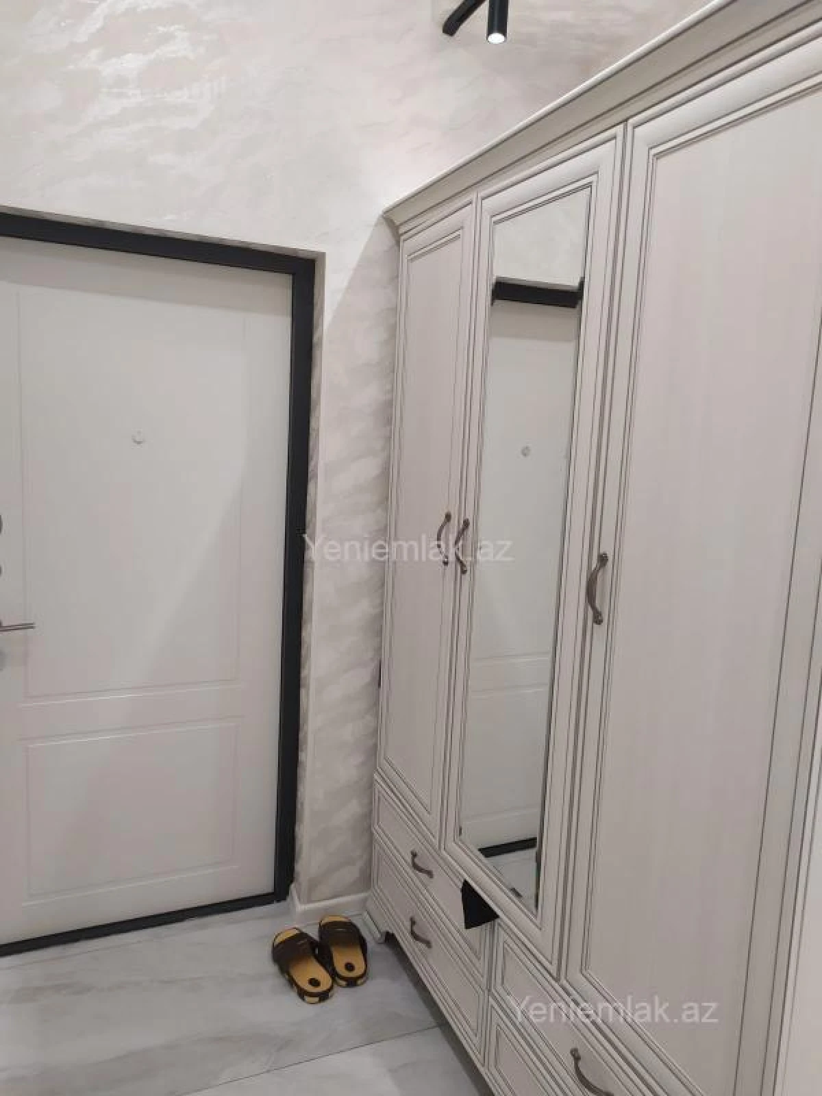 Satılır 3 otaqlı yeni tikili 72 m²