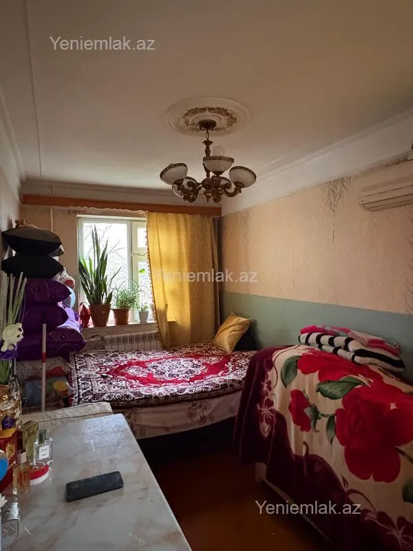 Satılır 2 otaqlı köhnə tikili 50 m²