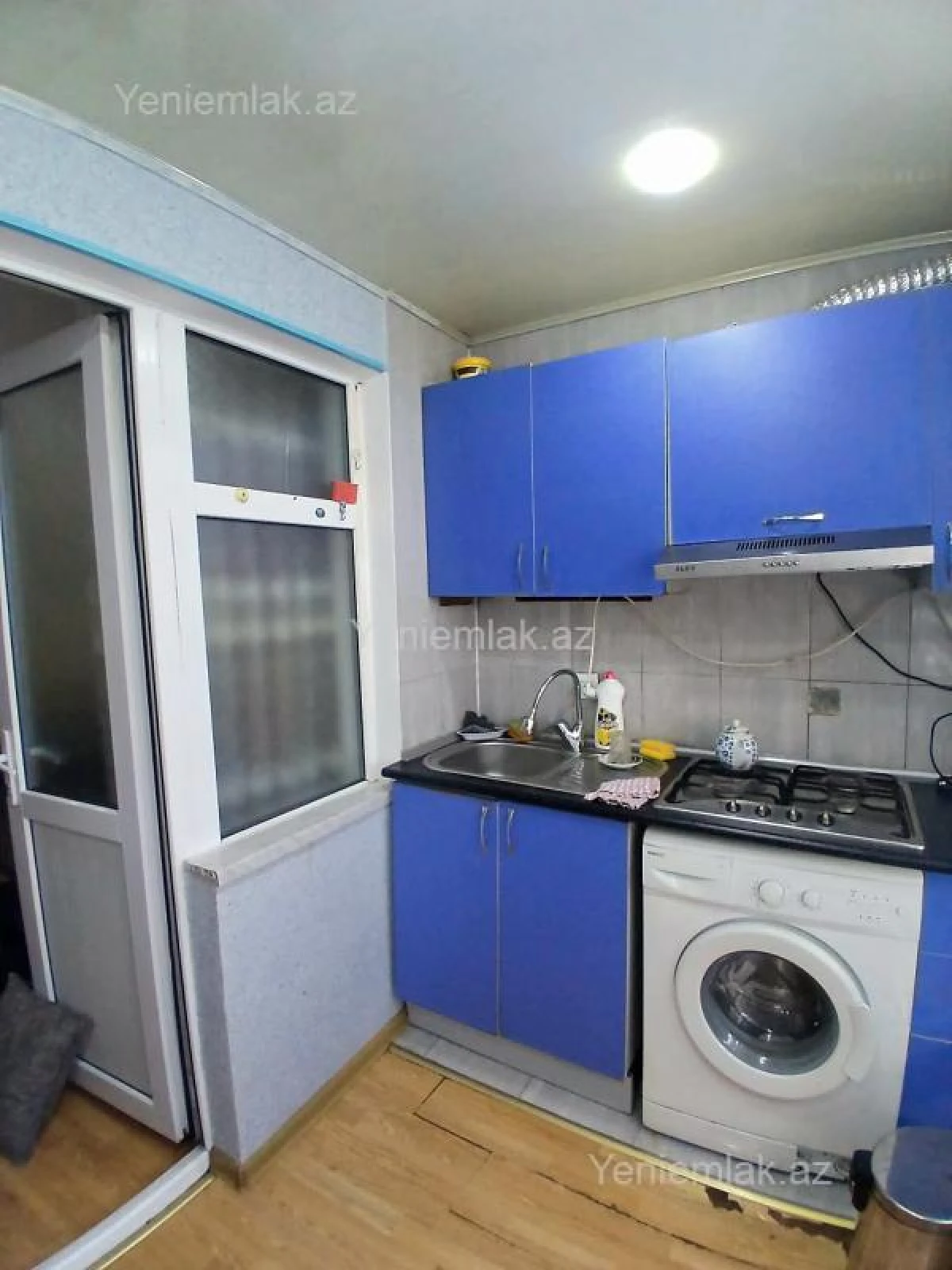 Satılır 3 otaqlı köhnə tikili 55 m²