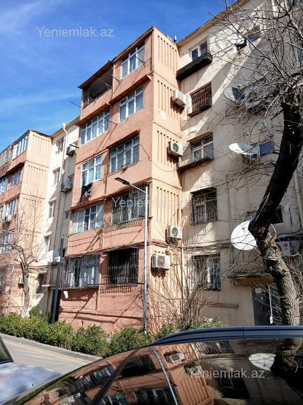 Satılır 3 otaqlı köhnə tikili 55 m²