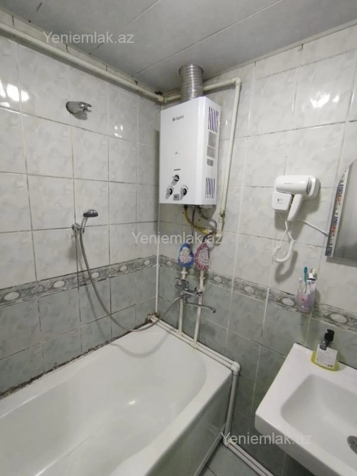 Satılır 3 otaqlı köhnə tikili 85 m²