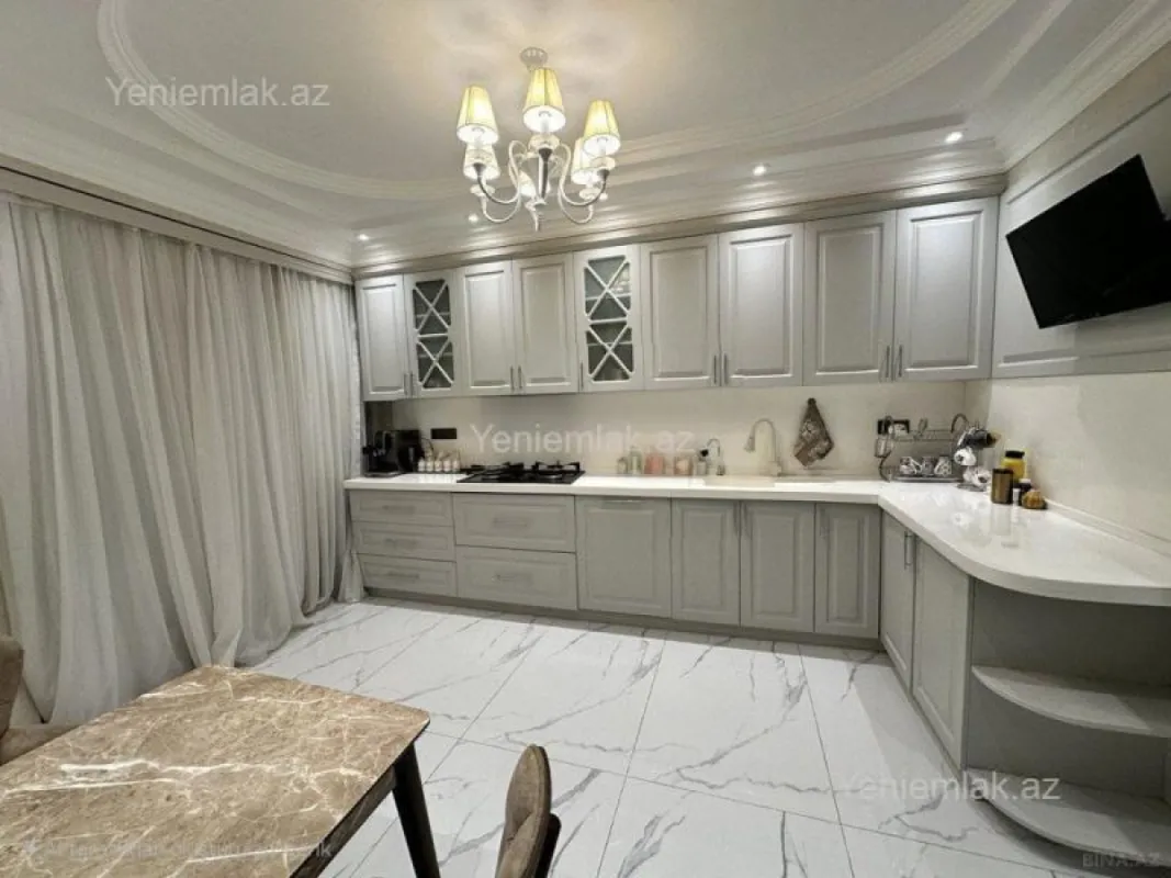 Satılır 3 otaqlı yeni tikili 147 m²