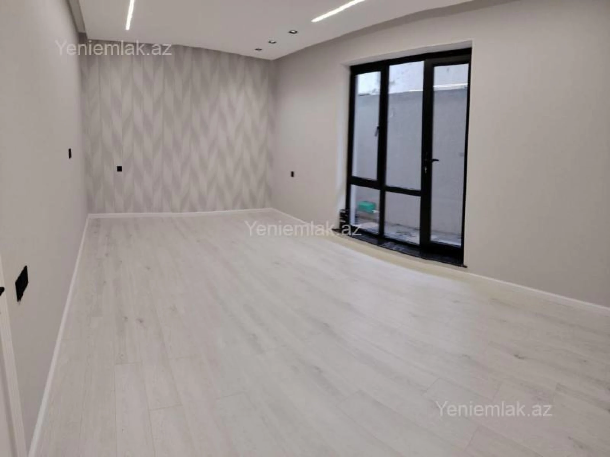 Satılır 5 otaqlı həyət evi 200 m²