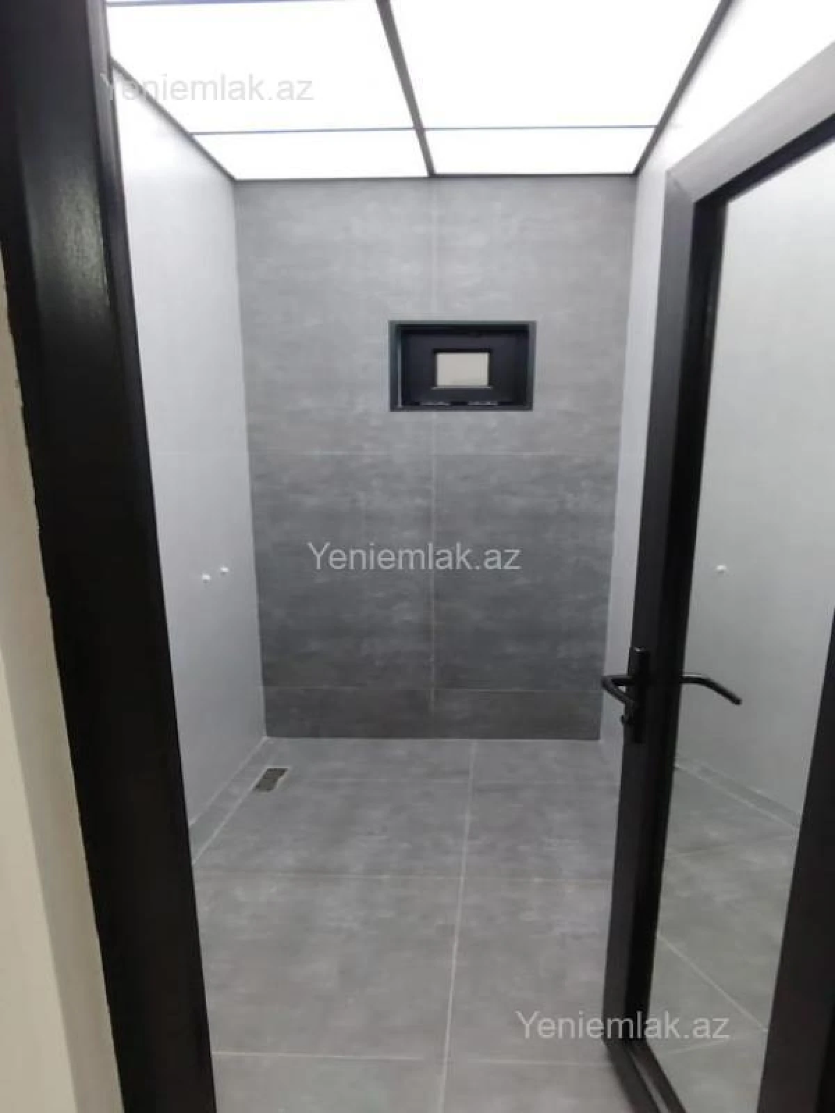 Satılır 5 otaqlı həyət evi 200 m²