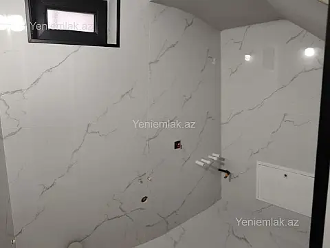 Satılır 5 otaqlı həyət evi 200 m²