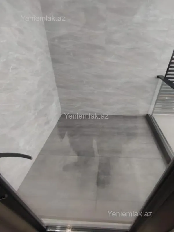 Satılır 5 otaqlı həyət evi 200 m²