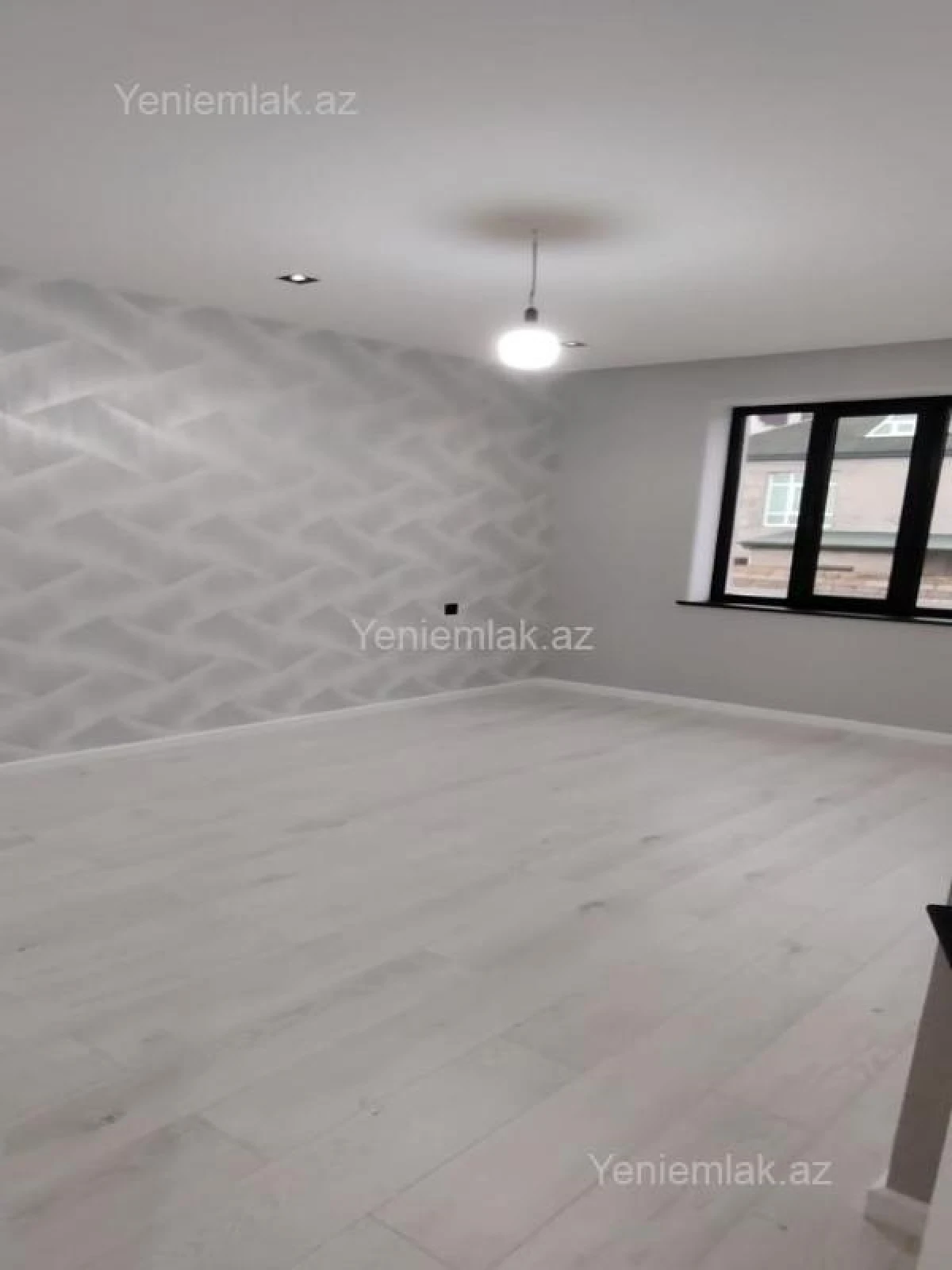 Satılır 5 otaqlı həyət evi 200 m²