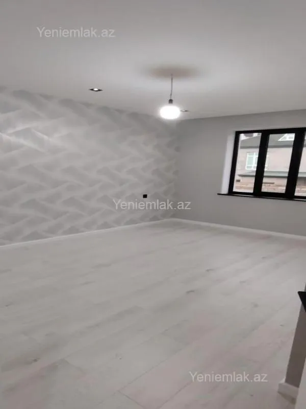 Satılır 5 otaqlı həyət evi 200 m²