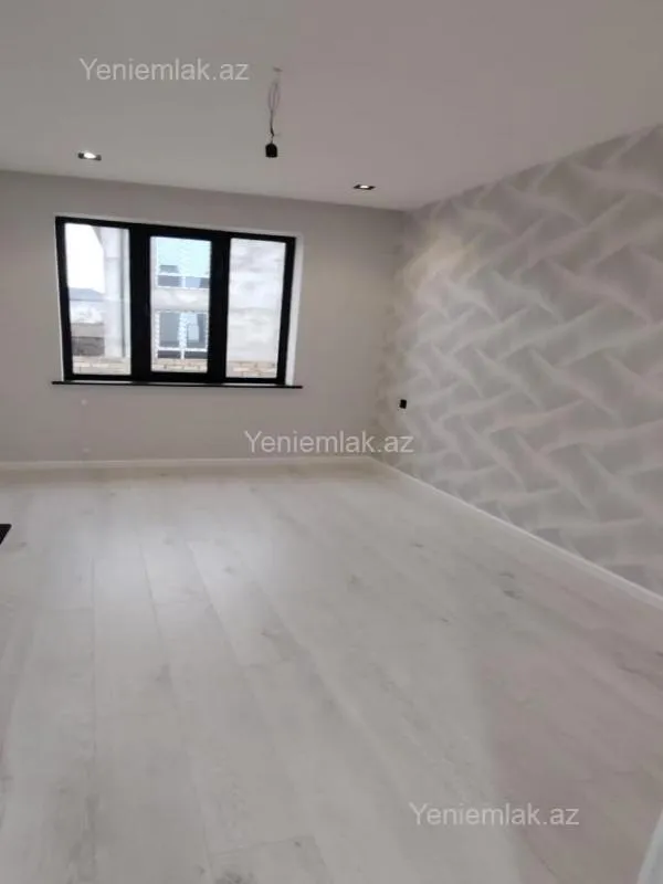 Satılır 5 otaqlı həyət evi 200 m²