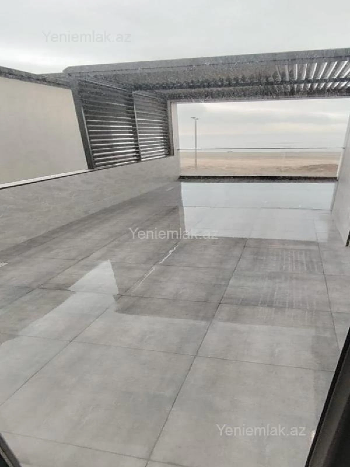 Satılır 5 otaqlı həyət evi 200 m²