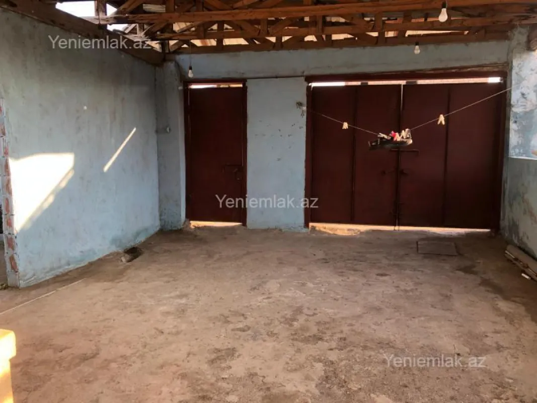 Satılır 4 otaqlı həyət evi 100 m²