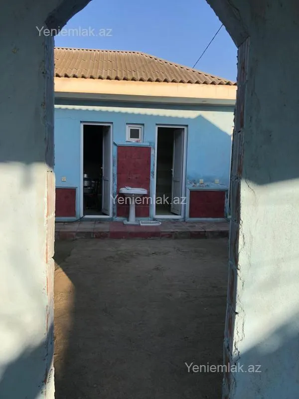 Satılır 4 otaqlı həyət evi 100 m²